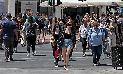 Εισήγηση Λοιμωξιολόγων: Τέλος οι μάσκες σε εξωτερικούς χώρους και η απαγόρευση κυκλοφορίας