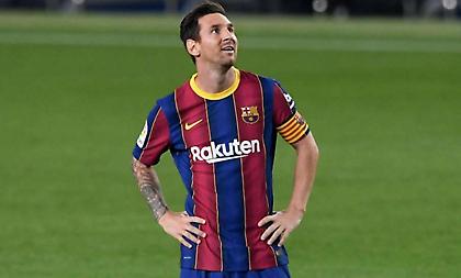 Διαψεύδονται οι φήμες για συμφωνία του Μέσι με την Μπαρτσελόνα