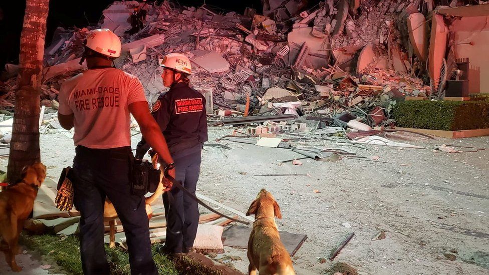 Κατάρρευση πολυκατοικίας Μαϊάμι: 3 νεκροί, 99 αγνοούμενοι