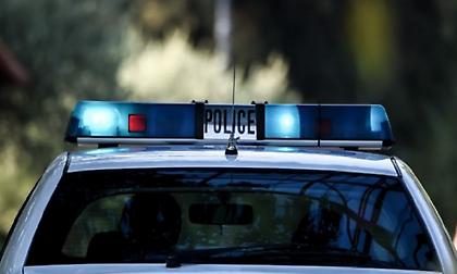 Πέταξαν πέτρες σε αστυνομικούς που προσπάθησαν να διαλύσουν γλέντι σε αυλή - Πέντε τραυματίες!