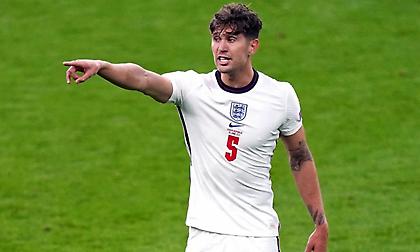 Στόουνς: «Προετοιμασμένοι, αν πάμε στα πέναλτι με τη Γερμανία»