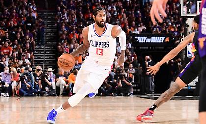 Ζωντανοί οι Κλίπερς, άλωσαν το Φίνιξ και μείωσαν