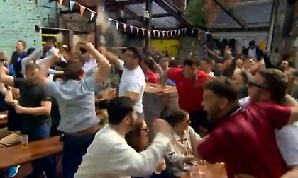 Πανζουρλισμός σε μπαρ στο Μπέρμιγχαμ στο γκολ του Στέρλινγκ