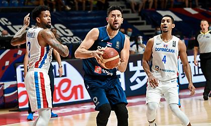 «Γκάζωσε» και μπήκε με το… δεξί η Σερβία