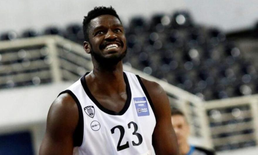 Παραμένει στον ΠΑΟΚ ο Κάρτερ