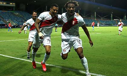 Λύγισε την ψυχωμένη Παραγουάη στα πέναλτι το Περού