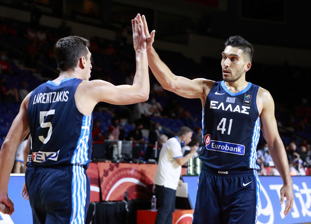 Εθνική: Τα πανηγυρικά κλικ του θριάμβου