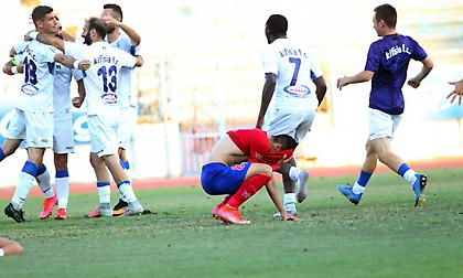 Συγκλονιστικές εικόνες στη Νέα Σμύρνη: Με δάκρυα στα μάτια οι παίκτες του Πανιωνίου