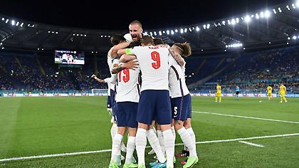 Αγγλία - Δανία: Μπίρες, τραγούδια, πάρτι και 2.40 απόδοση για «να έρθει σπίτι»!