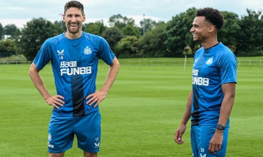 Νιούκαστλ: Ανανέωσε με Μέρφι, Φερνάντες και Γκέιλ