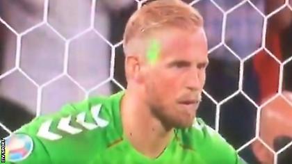 Έρευνα της UEFA για το λέιζερ στο πρόσωπο του Σμάιχελ