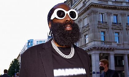 «Μπλόκο» στον Τζέιμς Χάρντεν από την αστυνομία του Παρισιού (video)