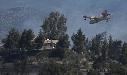 Πυρκαγιά στο Πανόραμα της Βούλας – Σηκώθηκαν αεροσκάφη