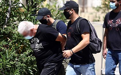 Υπόθεση 19χρονης: Στον ανακριτή οδηγούνται πατέρας και αστυνομικός
