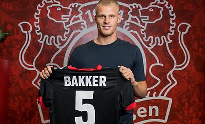 Άφησε την Παρί Σεν Ζερμέν για τη Λεβερκούζεν ο Μπάκερ