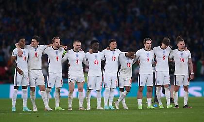 Μπαρτσελόνα: «Το να χάσεις πέναλτι είναι στη ζωή, ο ρατσισμός όχι»