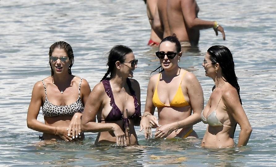 Η Ντέμι Μουρ και η κόρη της αποκαλυπτικές στη Μύκονο