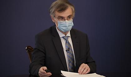 Τσιόδρας για αντιεμβολιαστές: Χρησιμοποιούν fake news για να αρνηθούν τις ευθύνες τους