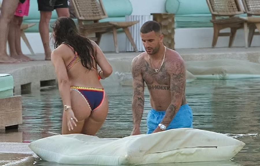 Στη Μύκονο για… παρηγοριά ο Κάιλ Γουόκερ (pics)