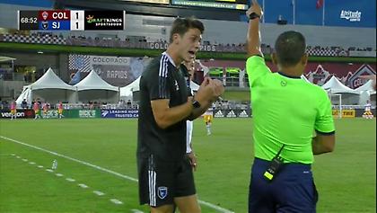 Αποβλήθηκε ο μεταφραστής, ενώ ο προπονητής πήρε κίτρινη κάρτα!