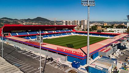 Σκέψεις μετακόμισης στο βοηθητικό «Κρόιφ» για Μπαρτσελόνα