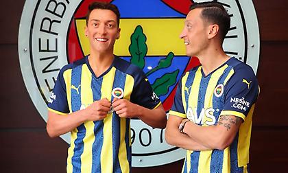 Στην Κωνσταντινούπολη το κέρινο ομοίωμα του Οζίλ