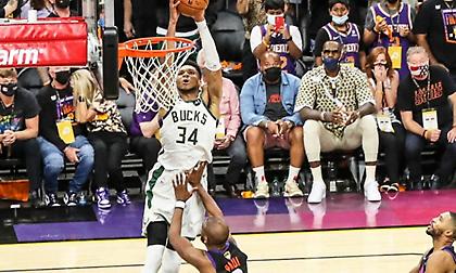 NBA Top 5: Φυσικά το alley oop Χόλιντεϊ-Γιάννη στην κορυφή