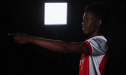 Ανακοίνωσε Λοκονγκά… πολυετίας η Άρσεναλ