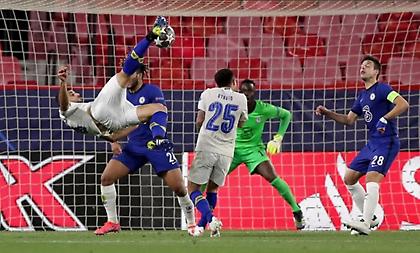 Ανάποδα ψαλίδια, γκολ από τη σέντρα και πλασεδάρες: Οι υποψηφιότητες για το γκολ της χρονιάς