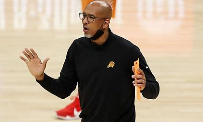 Ο κόουτς των Σανς με αγκαλιά τον Γιάννη: «Με κάνατε καλύτερο προπονητή, συγχαρητήρια»