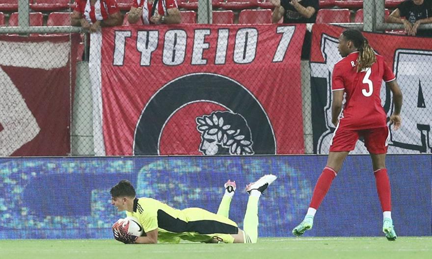 Ολυμπιακός-Νέφτσι Μπακού: Έβγαλε τετ-α-τετ ο Τζολάκης