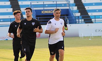 Αναλαμβάνει προπονητής τερματοφυλάκων στην ΑΕΚ Β' ο Χιώτης