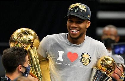 Μια GiANT Heart και πολλά συγχαρητήρια από τη Novibet στον MVP της καρδιάς της, Γιάννη Αντετοκούνμπο