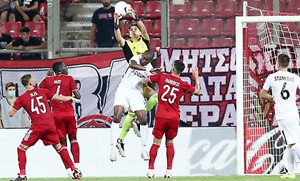 Ο Τζολάκης, το… φεγγάρι και η ίσως πιο καθοριστική φάση για την υπόθεση πρόκριση του Ολυμπιακού!