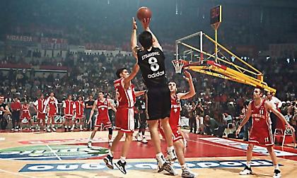 Το κουίζ της ημέρας: Οι «μπόμπερ» των ελληνικών γηπέδων από την εποχή των 6.25!