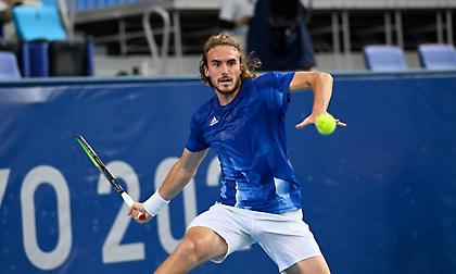 Δυσκολεύτηκε αλλά προκρίθηκε στον δεύτερο γύρο ο Τσιτσιπάς!