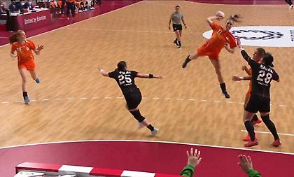 Τα θεαματικά plays της Κυριακής (25/7) στο Handball Γυναικών