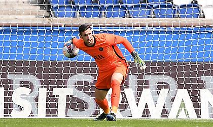 Τσεκάρει τον Ρίκο η Λιλ!