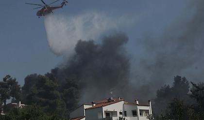 Χαρδαλιάς για τη φωτιά στη Σταμάτα: Σε ύφεση το πύρινο μέτωπο – Τέσσερις προσαγωγές