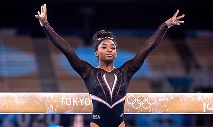 Δεν κατεβαίνει ούτε στο ατομικό της ενόργανης η Σιμόν Μπάιλς