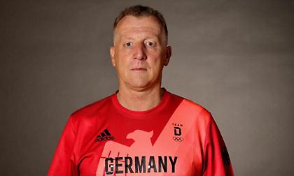 «Πιάσε τους καμηλιέρηδες»: Απολογήθηκε για ρατσιστικό σχόλιο Γερμανός παράγοντας