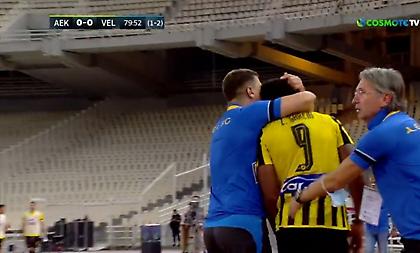 Αγκαλιά παρηγοριάς του Μιλόγεβιτς στον Λιβάι