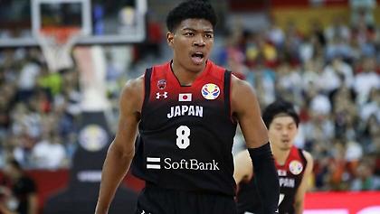 Υπέροχο κάρφωμα του Χατσιμούρα στον αιφνιδιασμό!