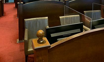 Έφοδος της ΕΛ.ΑΣ. σε παράνομο μίνι καζίνο στη Θεσσαλονίκη – Πέντε άτομα στον εισαγγελέα