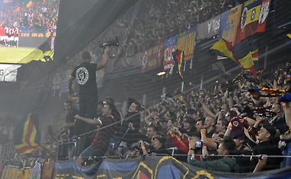 Παίκτες και οπαδοί της Σπάρτα Πράγας έγιναν… ένα μετά την πρόκριση!