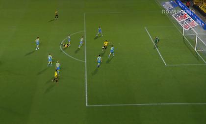 Ανεπανάληπτο χαμένο τετ-α-τετ από τον Μάνο στο 101'