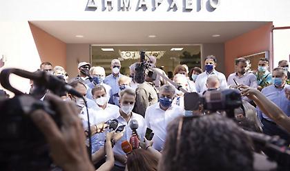 Μητσοτάκης: Το εμβόλιο είναι ασφαλές, δεν έχει παρενέργειες