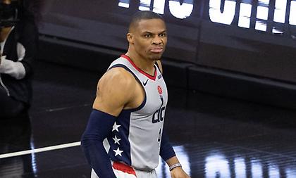 Ολοκληρώθηκε το σούπερ deal: Στους Λέικερς ο Γουέστμπρουκ