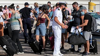 Εντατικοί έλεγχοι στα λιμάνια της Αττικής από λιμενικούς