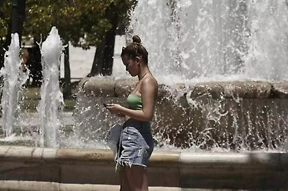 Ακραίος καύσωνας: Ακόμη πιο υψηλές θερμοκρασίες έως την Πέμπτη με 47άρια!